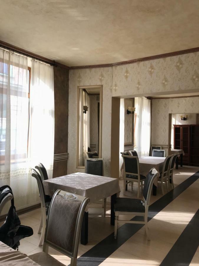Hotel Cosmin Arad Exteriör bild
